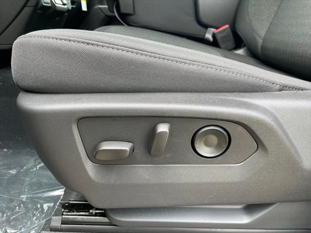 2026 Chevrolet Silverado 1500 4WD Crew Cab Short Bed Custom