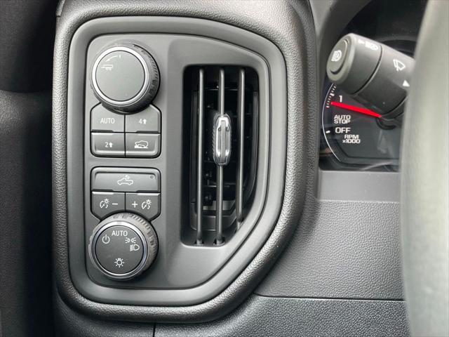 2026 Chevrolet Silverado 1500 4WD Crew Cab Short Bed Custom
