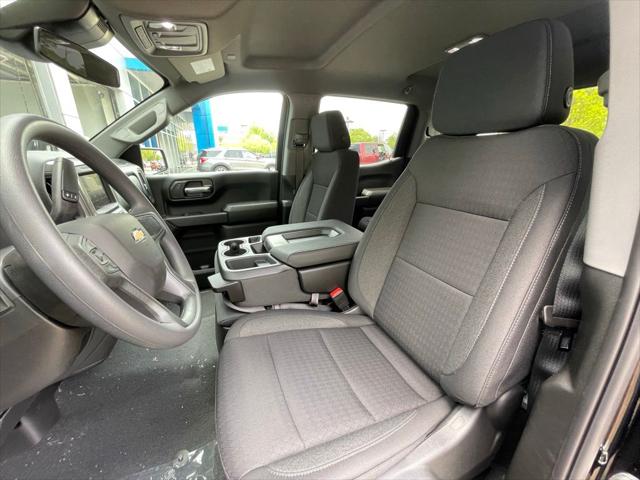 2026 Chevrolet Silverado 1500 4WD Crew Cab Short Bed Custom