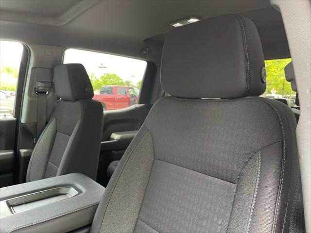 2026 Chevrolet Silverado 1500 4WD Crew Cab Short Bed Custom