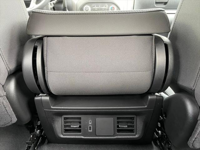 2026 Chevrolet Silverado 1500 4WD Crew Cab Short Bed Custom