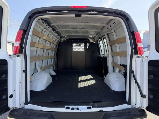 2024 Chevrolet Express Cargo Van RWD 2500 Regular Wheelbase WT