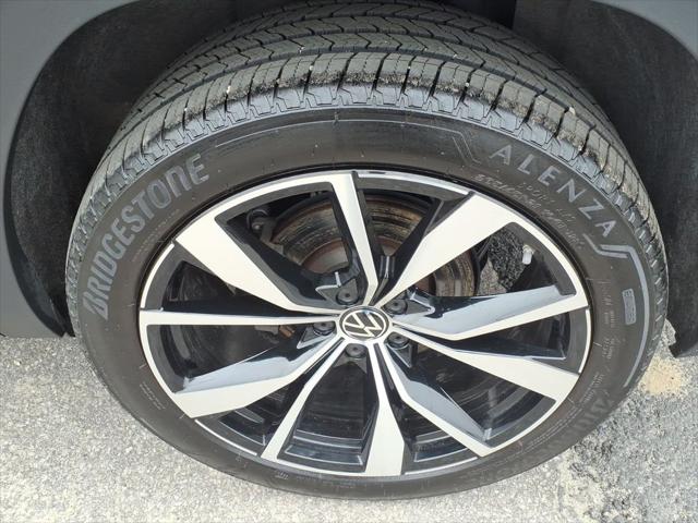 2024 Volkswagen Atlas 2.0T SEL Premium R-Line