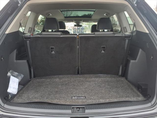 2024 Volkswagen Atlas 2.0T SEL Premium R-Line