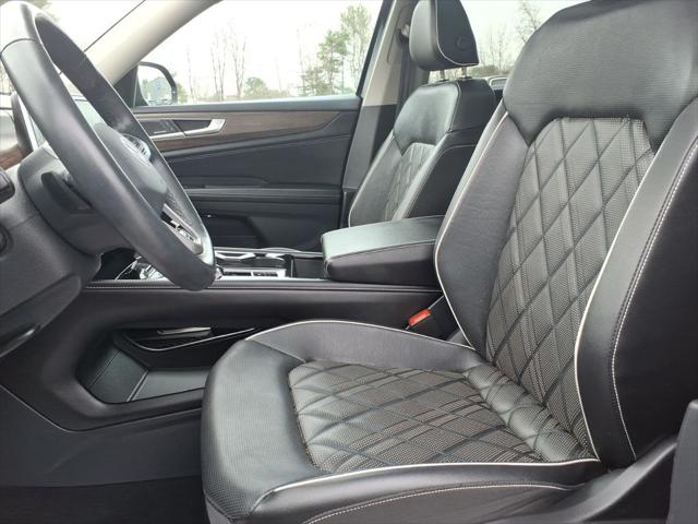 2024 Volkswagen Atlas 2.0T SEL Premium R-Line