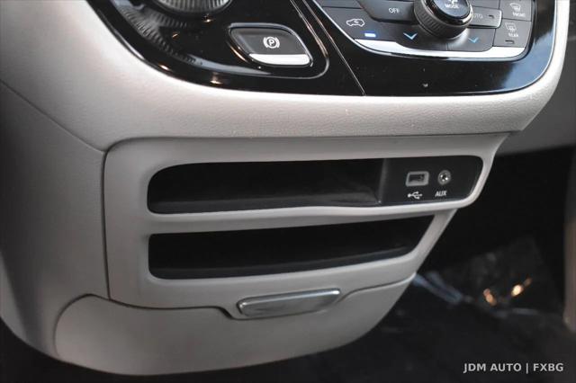 2020 Chrysler Pacifica Touring L