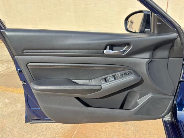 2021 Nissan Altima SR FWD