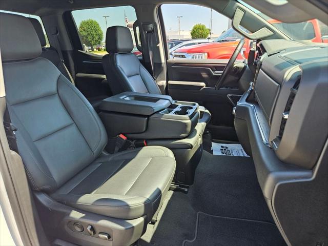 2025 GMC Sierra 1500 4WD Crew Cab Short Box SLT