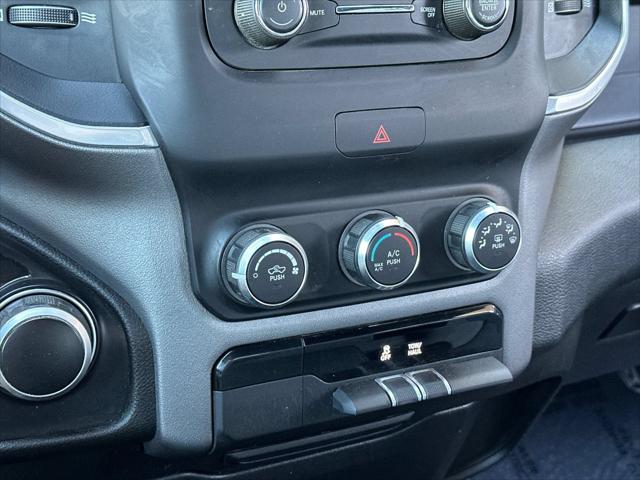 2022 Ram 1500 Big Horn Crew Cab 4x4 64 Box
