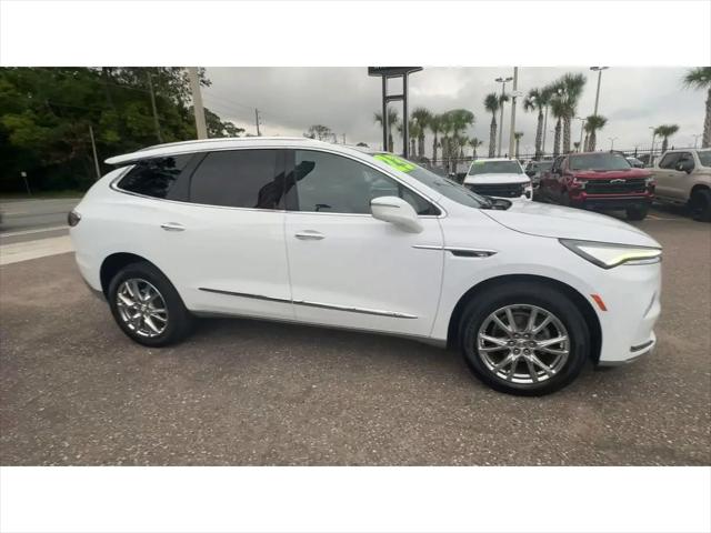 2023 Buick Enclave Essence FWD