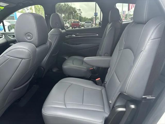 2023 Buick Enclave Essence FWD