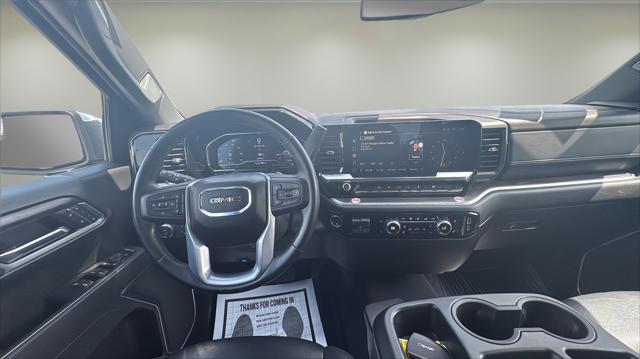 2025 GMC Sierra 1500 4WD Crew Cab Short Box SLT