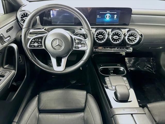 2021 Mercedes-Benz A 220 A 220