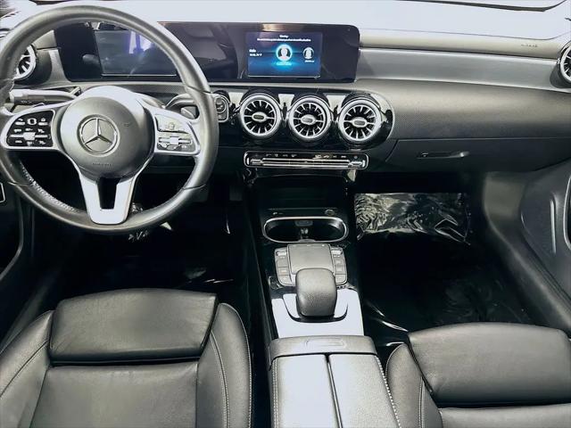 2021 Mercedes-Benz A 220 A 220
