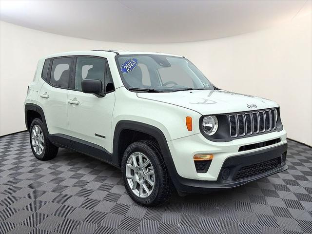 2023 Jeep Renegade Latitude 4x4 2023 Jeep Renegade Latitude 4x4