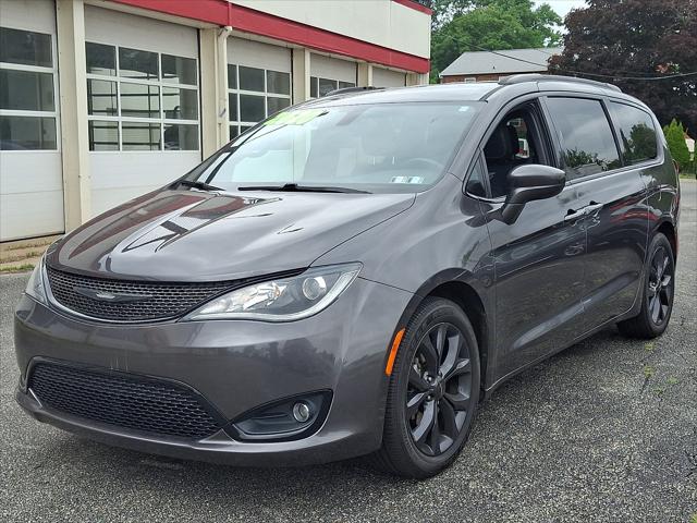 2020 Chrysler Pacifica Touring L 2020 Chrysler Pacifica Touring L