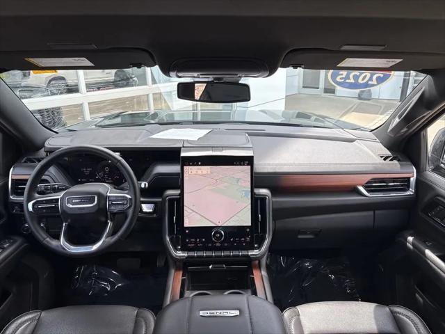 2025 GMC Yukon 4WD Denali