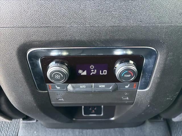 2025 GMC Yukon 4WD Denali