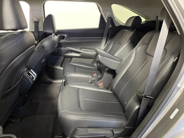 2025 Kia Sorento Hybrid EX