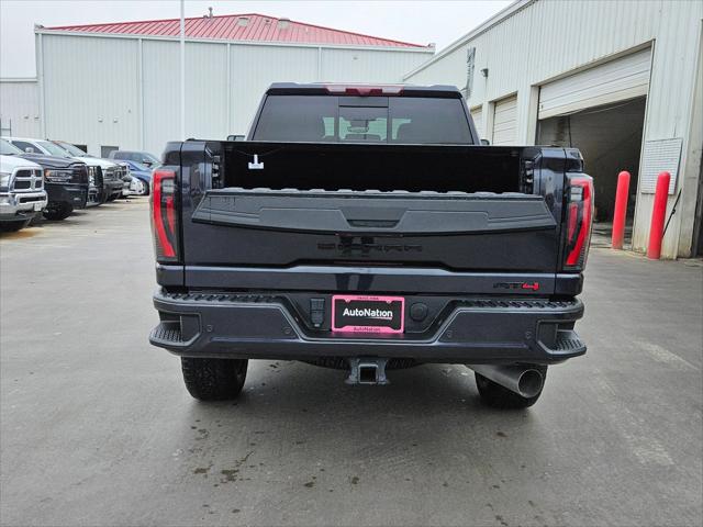 2024 GMC Sierra 2500HD 4WD Crew Cab Standard Bed AT4