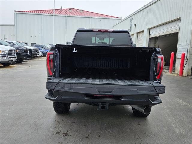 2024 GMC Sierra 2500HD 4WD Crew Cab Standard Bed AT4