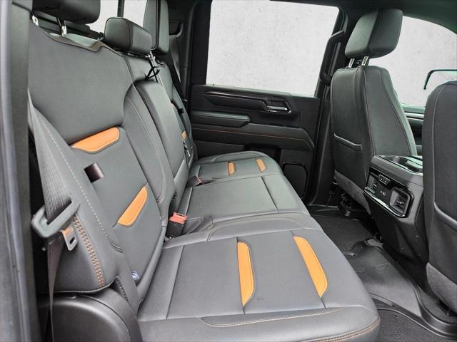 2024 GMC Sierra 2500HD 4WD Crew Cab Standard Bed AT4
