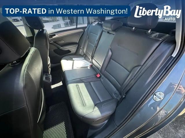 2015 Volkswagen Golf SportWagen TDI SE 4-Door