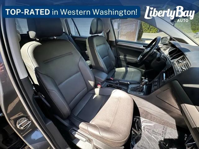 2015 Volkswagen Golf SportWagen TDI SE 4-Door