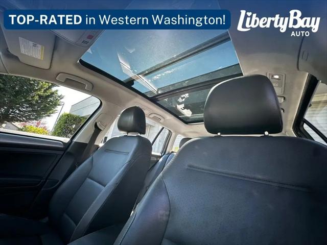 2015 Volkswagen Golf SportWagen TDI SE 4-Door