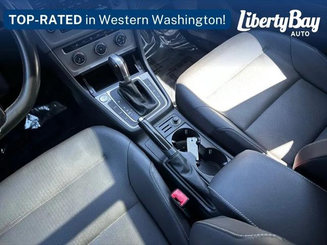 2015 Volkswagen Golf SportWagen TDI SE 4-Door