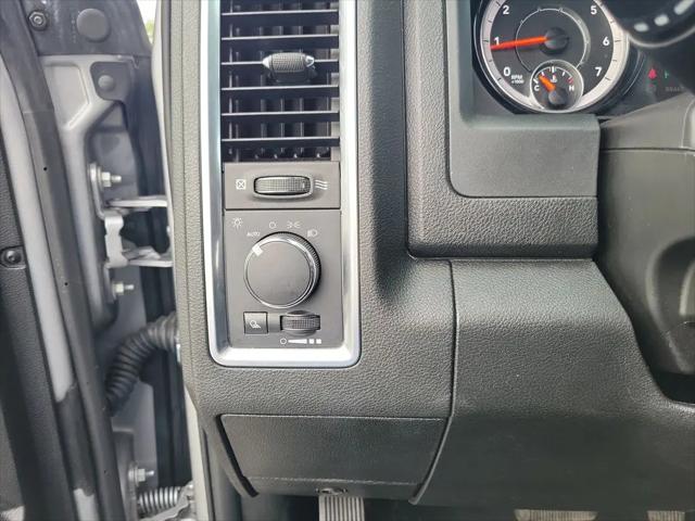 2024 Ram 1500 Classic Warlock Crew Cab 4x2 5'7" Box