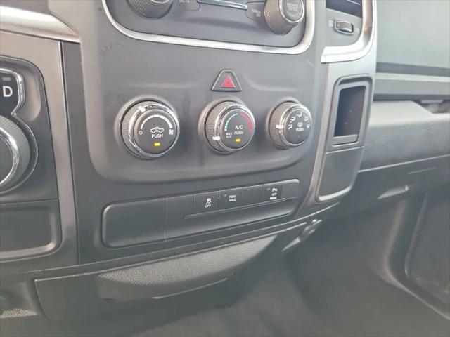 2024 Ram 1500 Classic Warlock Crew Cab 4x2 5'7" Box