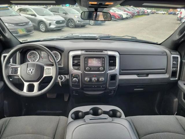 2024 Ram 1500 Classic Warlock Crew Cab 4x2 5'7" Box