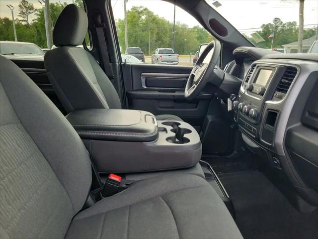 2024 Ram 1500 Classic Warlock Crew Cab 4x2 5'7" Box