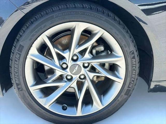 2022 Genesis G70 2.0T RWD