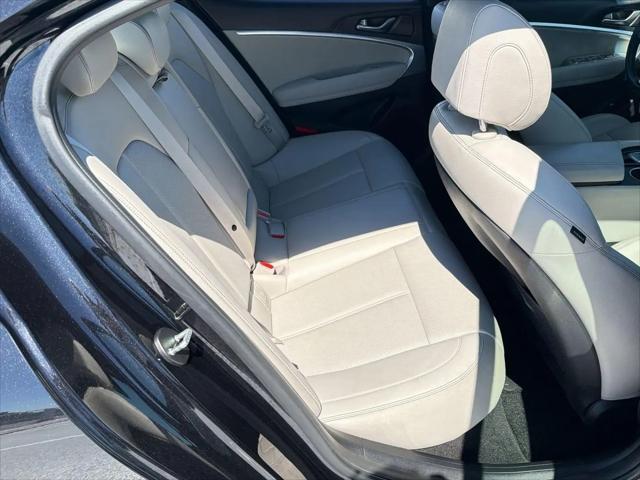 2022 Genesis G70 2.0T RWD