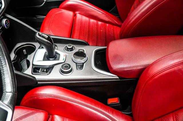 2022 Alfa Romeo Giulia Veloce AWD