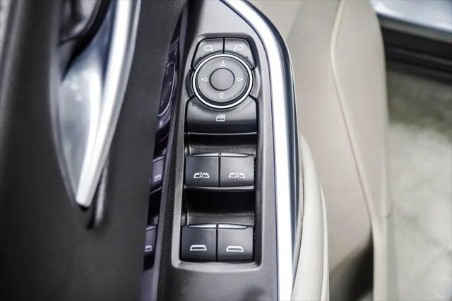 2023 Cadillac XT4 FWD Luxury