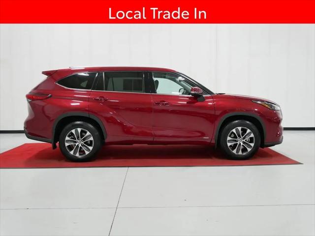 2022 Toyota Highlander Hybrid XLE