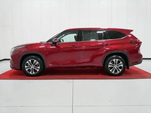 2022 Toyota Highlander Hybrid XLE