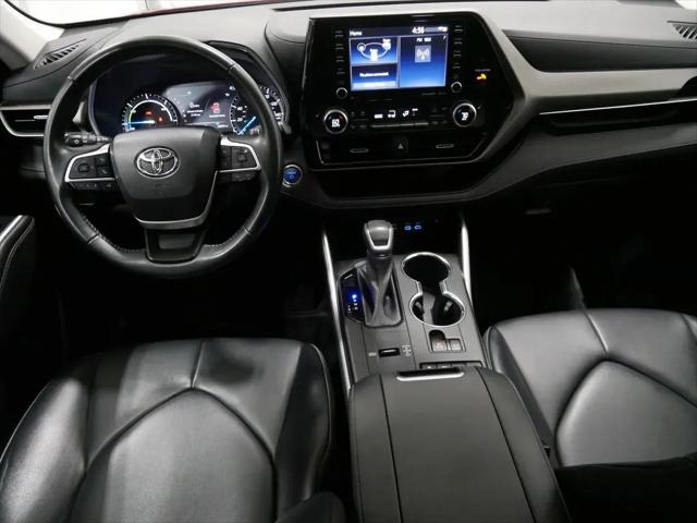 2022 Toyota Highlander Hybrid XLE