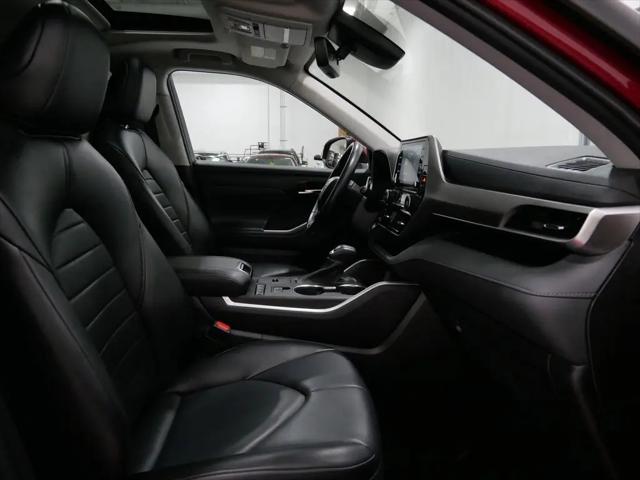 2022 Toyota Highlander Hybrid XLE