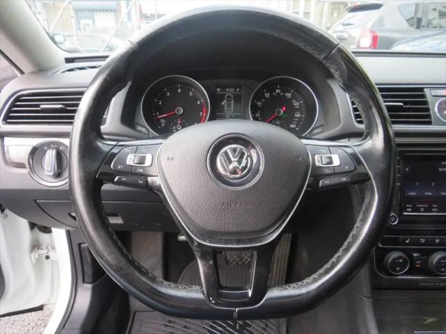2017 Volkswagen Passat 1.8T SE