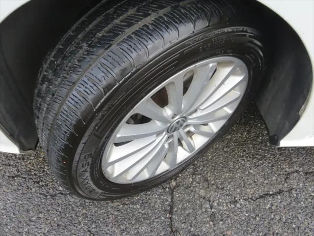 2017 Volkswagen Passat 1.8T SE