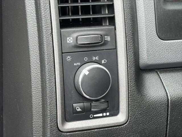 2019 Ram 1500 Classic Tradesman Crew Cab 4x4 5'7" Box