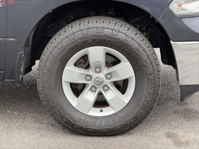2019 Ram 1500 Classic SLT Crew Cab 4x4 5'7" Box