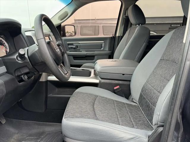 2019 Ram 1500 Classic SLT Crew Cab 4x4 5'7" Box