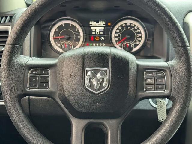 2019 Ram 1500 Classic SLT Crew Cab 4x4 5'7" Box
