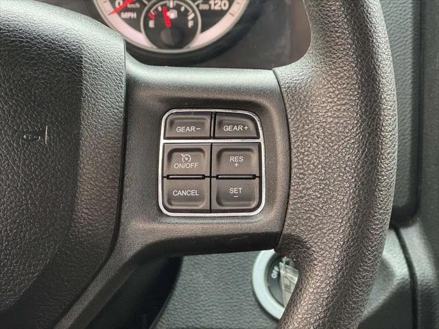 2019 Ram 1500 Classic SLT Crew Cab 4x4 5'7" Box