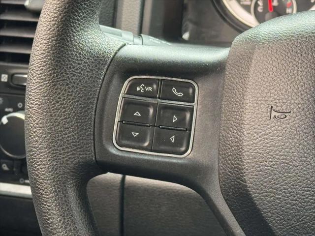 2019 Ram 1500 Classic SLT Crew Cab 4x4 5'7" Box